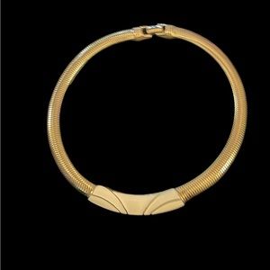 Vintage Signed Trifari Gold Toned Choker Necklace